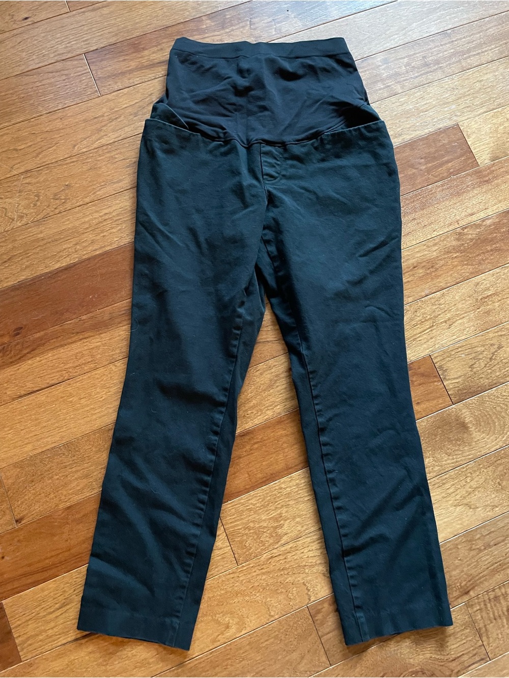 Old Navy Black Maternity Pixie Ankle Straight-Leg Pants